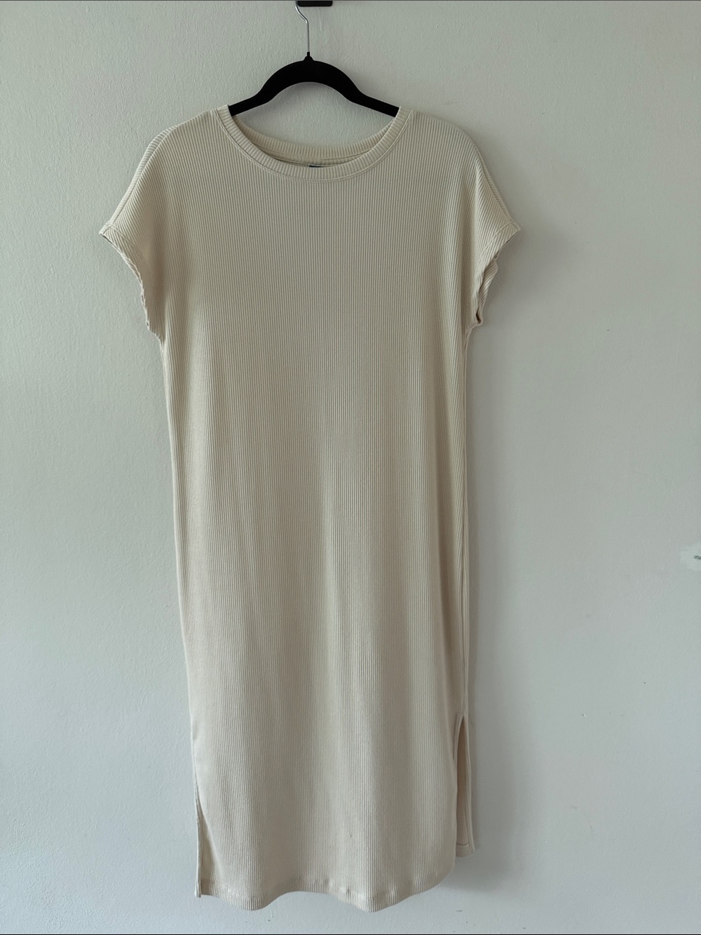Old Navy Cream Ribbed Crewneck Short-Sleeve Midi Dress